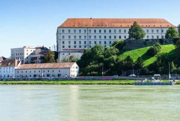 Außenansicht Schloss Linz