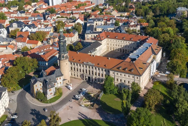 Luftbild vom Stadtschloss Weimar
