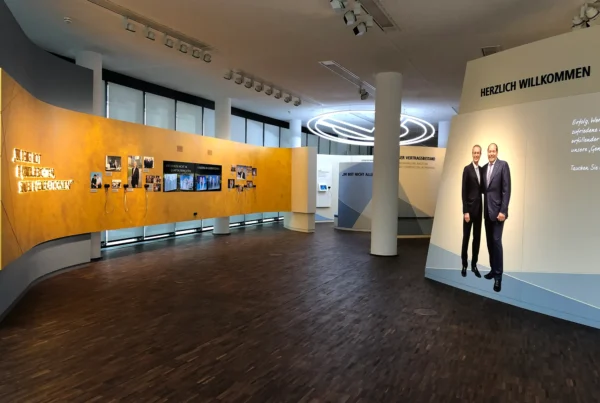 Eingangsbereich "Herzlich Willkommen"